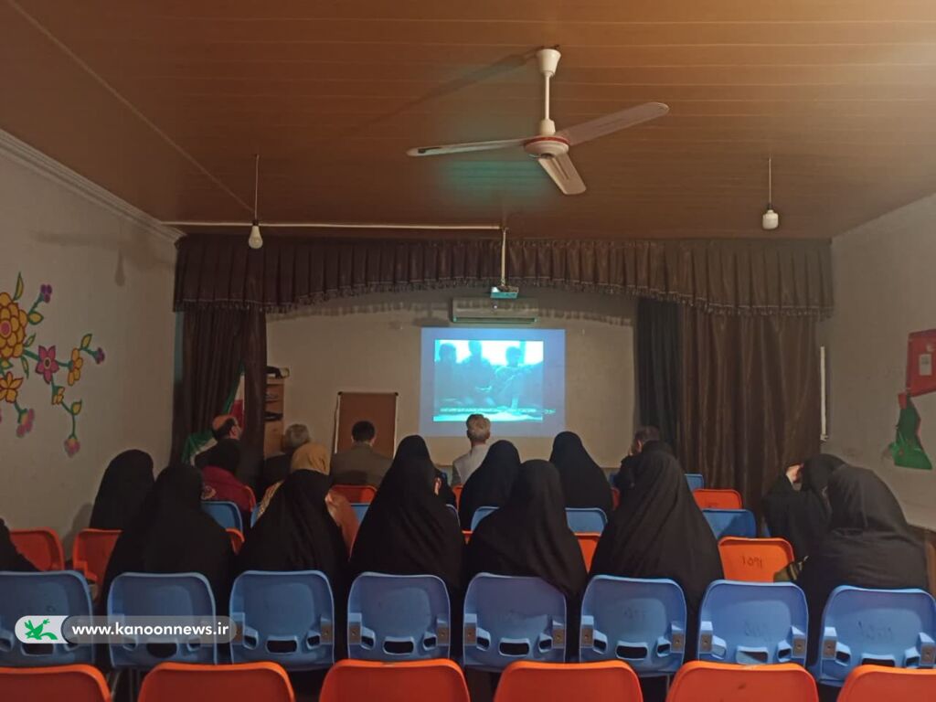 برگزاری «گعده امین» بمناسبت هفته کتاب و کتابخوانی در آزادشهر