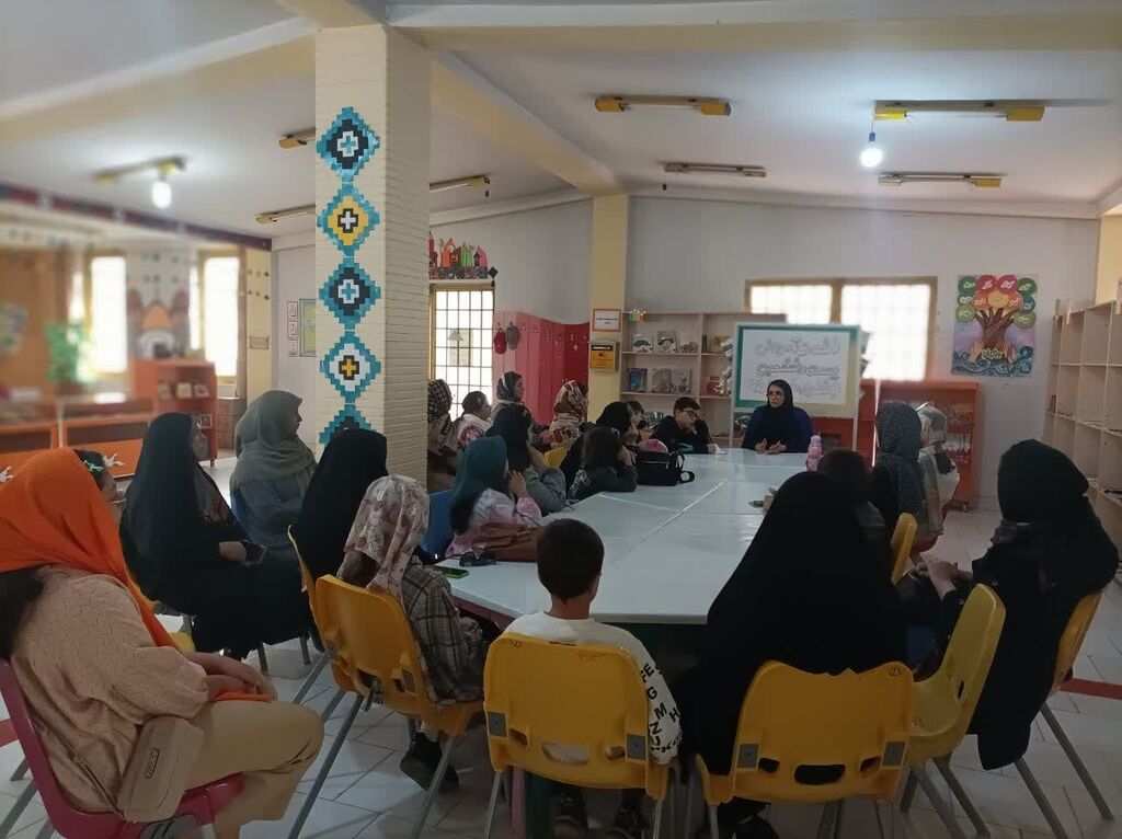 قصهگویی برای اعضا و والدین در مجتمع شماره ۱ شهر کرمانشاه