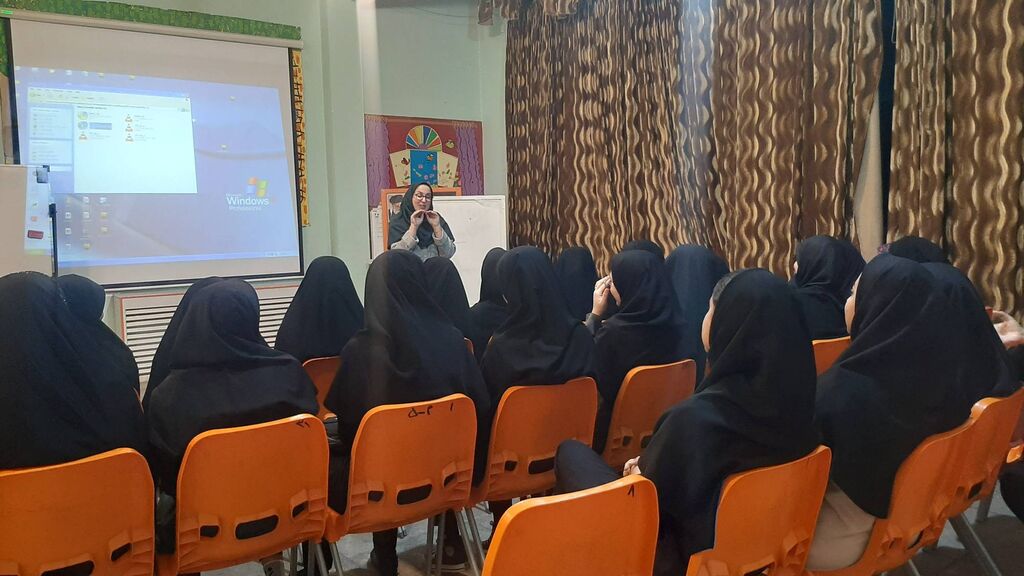 ارتقاء مهارتهای تربیتی و آموزشی در هفته کتاب در مرکز پنجشیراز