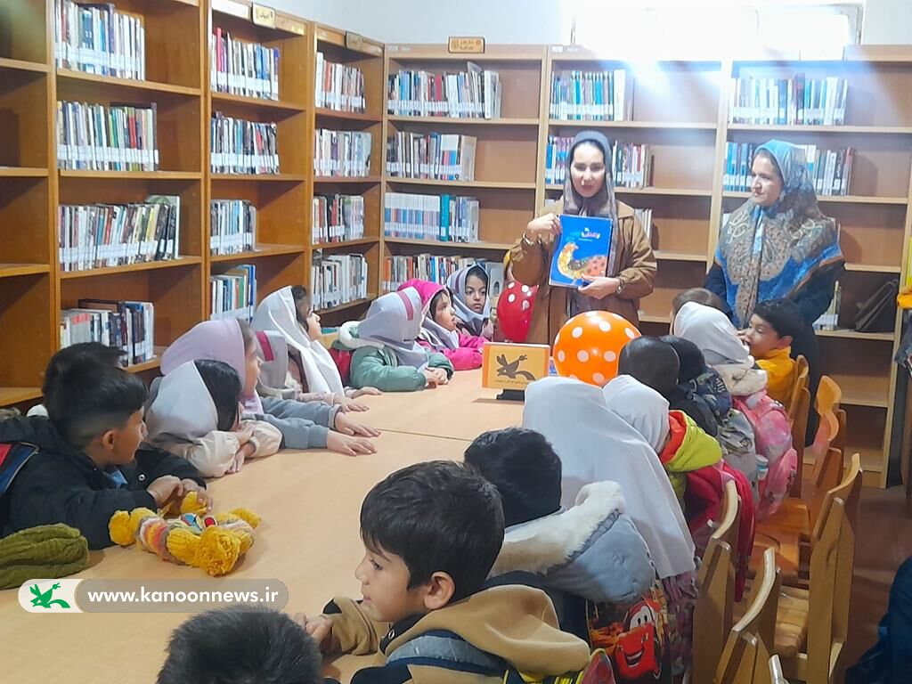 معرفی«این پسر چقدر کتاب میخورد» در گمیشان