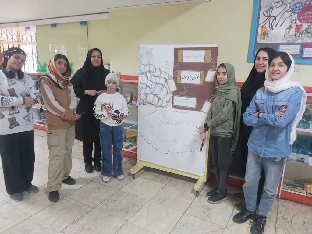 گرامیداشت «روز کتاب و کتابخوانی» در مراکز کرج/ «کتاب سازی خانوادگی» در مراکز کانون کرج