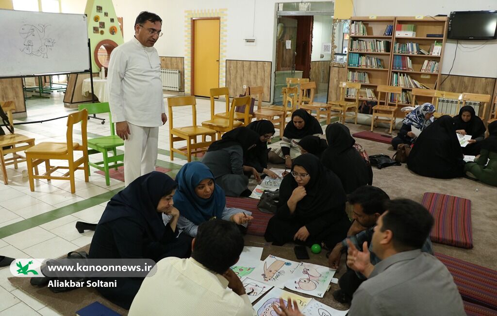 کارگاه آموزشی «خلق خلاقانه قصه در قصهگویی» برگزارشد