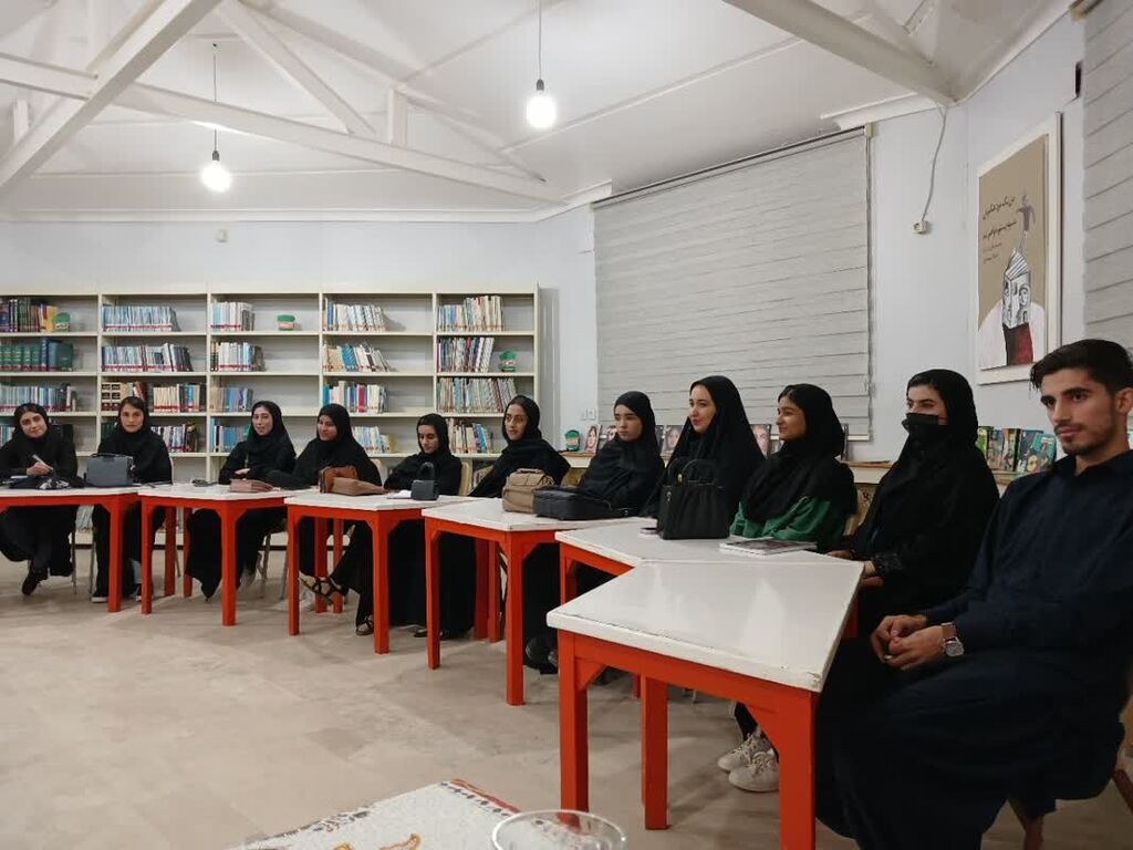 برگزاری نشست آشنایی با کتابخانهی مرکز جاسک برای دانشجویان رشته علوم تربیتی برگزاری نشست آشنایی با کتابخانهی مرکز جاسک برای دانشجویان رشته علوم تربیتی