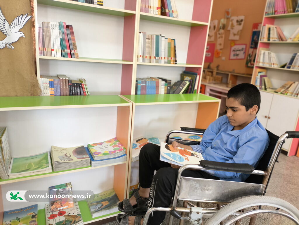 اعضای کانون استان بوشهر بیش از ۶۰ هزار کتاب امانت گرفتند / علاقهمند کردن کودکان به کتاب وظیفه همگانی است