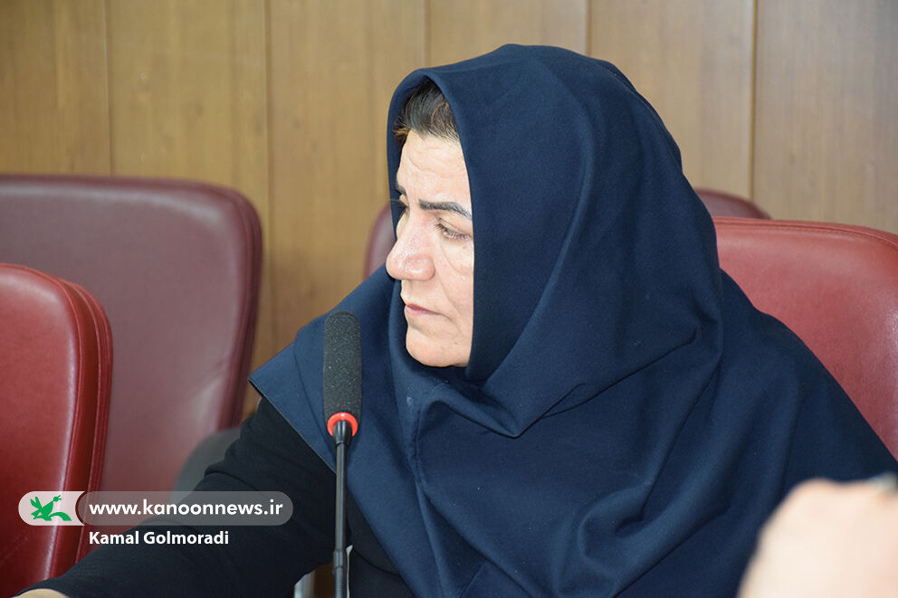 نقد و بررسی کتاب با حضور نویسندگان درکانون لرستان نگاهی به مفهوم پدر در برخی کتابها و فیلمهای کانون پرورش فکری