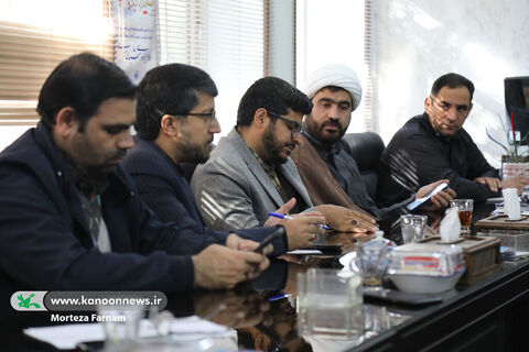 نشست هماندیشی باغ کیانوش در یزد