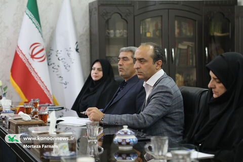 نشست هماندیشی باغ کیانوش در یزد