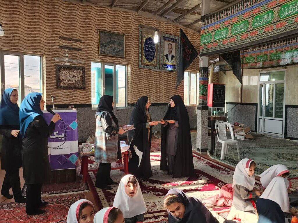 پیک امید کانون همدان در روستای مهدی آباد