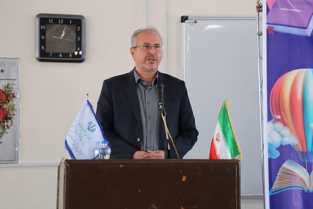 عهد و پیمان دانش آموزان با کتاب