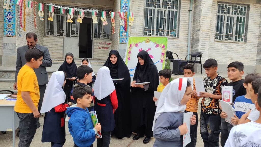 هدیه ارزشمند کانون استان ایلام به بچههای روستا