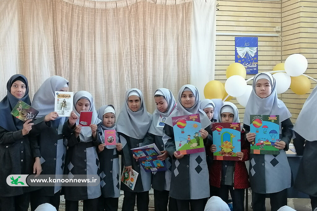 روستای مبارکآباد میزبان کتابخانه سیار روستایی بخش مرکزی قم