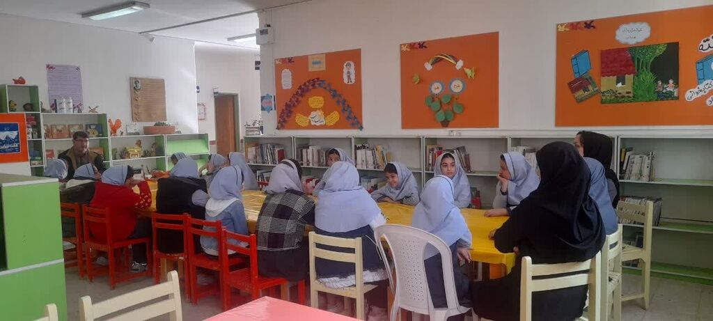 دیدار اعضا با مسئولان شهری به مناسبت هفته کتاب