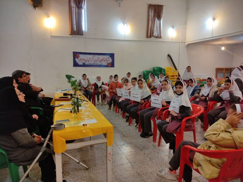 دیدار اعضا با مسئولان شهری به مناسبت هفته کتاب