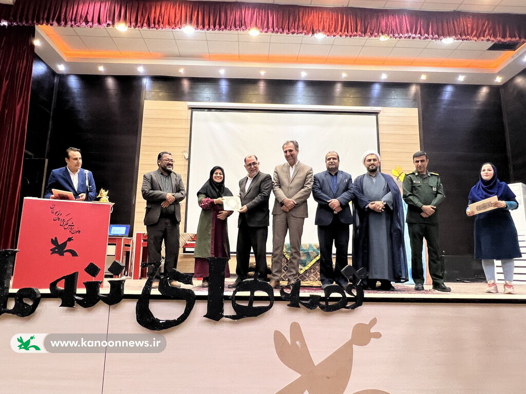 نخستین جشنواره قصه های ننه ماهی در گناوه برگزار شد