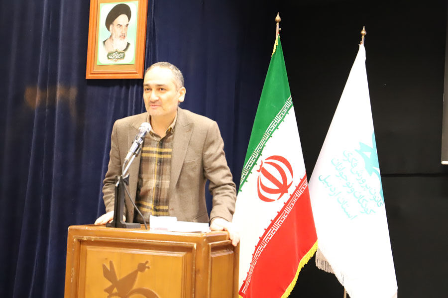 کتاب «قلب باغچه» در کانون اردبیل رونمایی شد