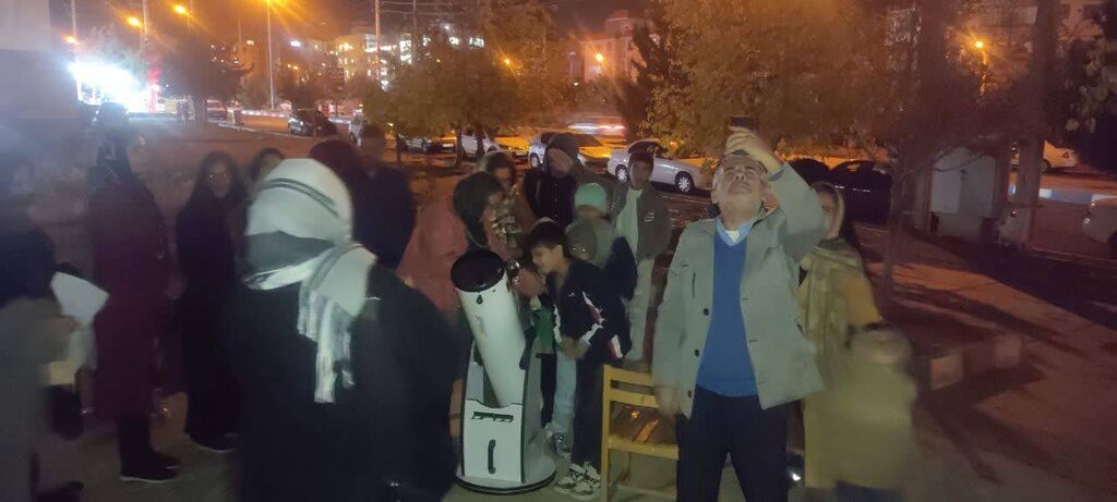 کودکان و نوجوانان با شگفتیهای آسمان آشنا شدند