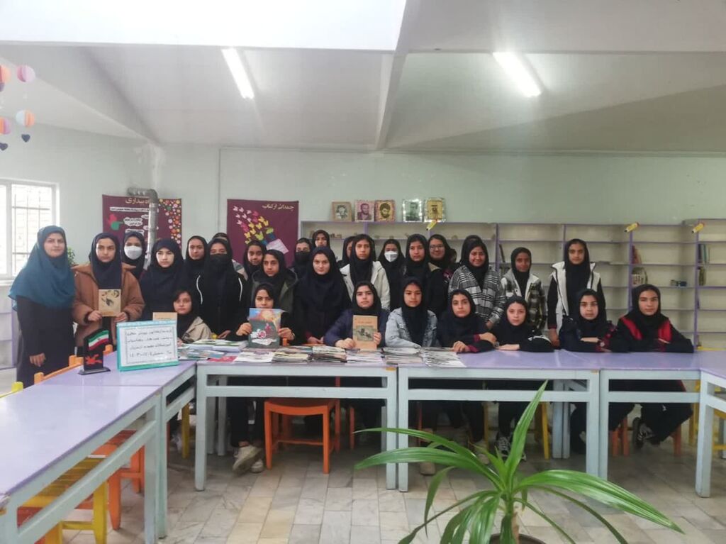 اجرای برنامه «کتابها میفهمند» در مراکر فرهنگی- هنری همدان