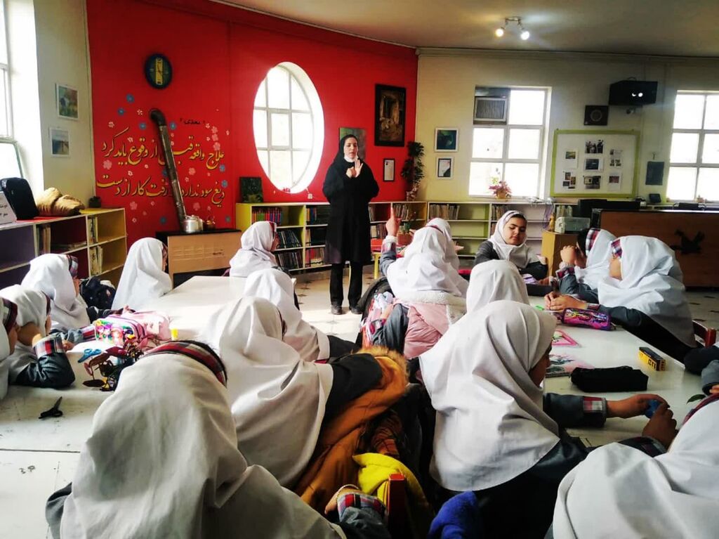 اجرای برنامه «کتابها میفهمند» در مراکر فرهنگی- هنری همدان