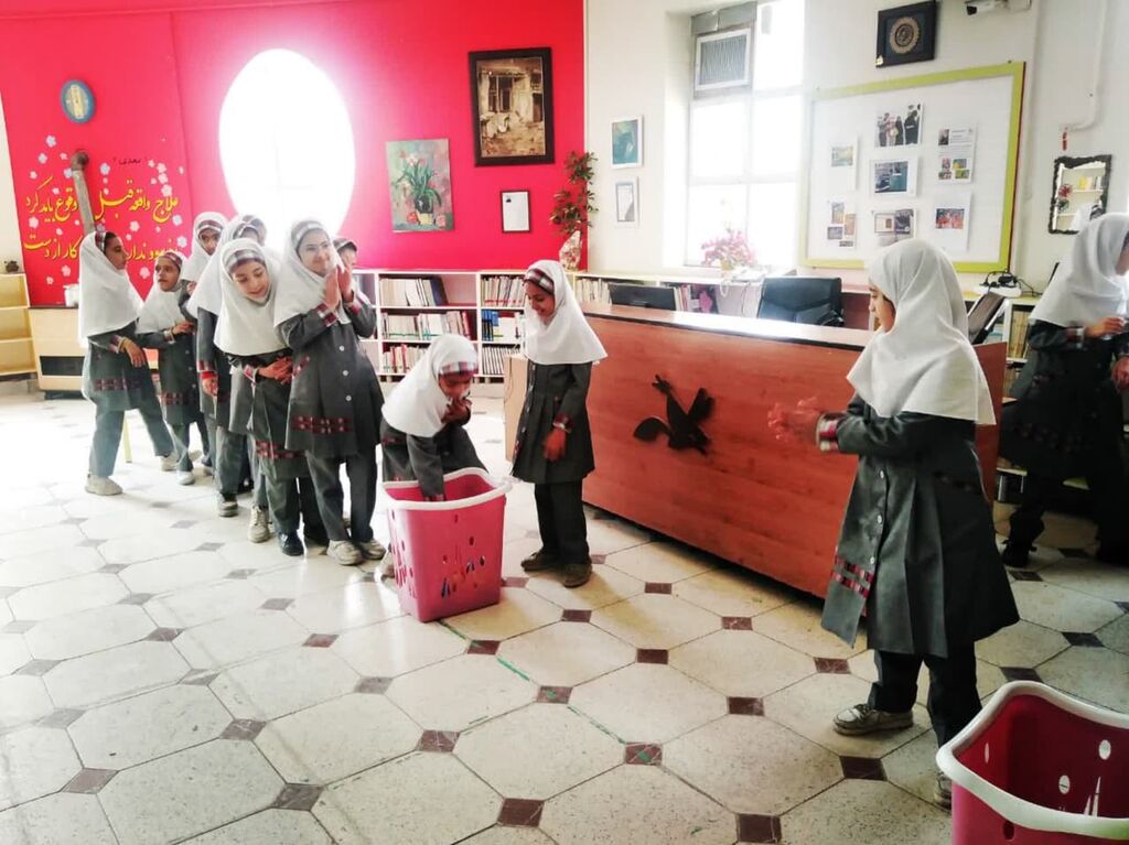 اجرای برنامه «کتابها میفهمند» در مراکر فرهنگی- هنری همدان