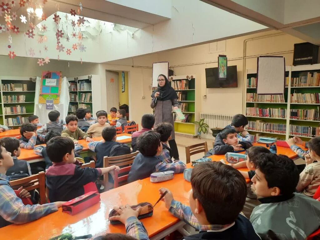 اجرای برنامه «کتابها میفهمند» در مراکر فرهنگی- هنری همدان