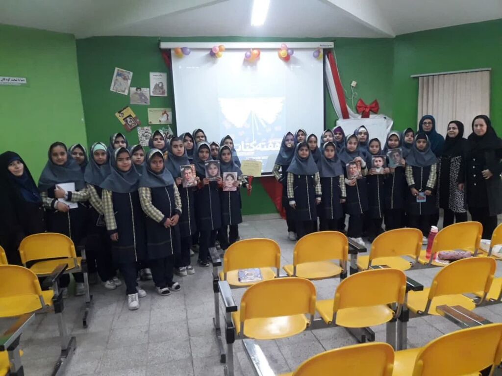 اجرای برنامه «کتابها میفهمند» در مراکر فرهنگی- هنری همدان