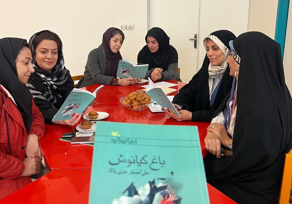 ویژهبرنامههای مراکز کانون استان تهران در هفته کتاب و کتابخوانی