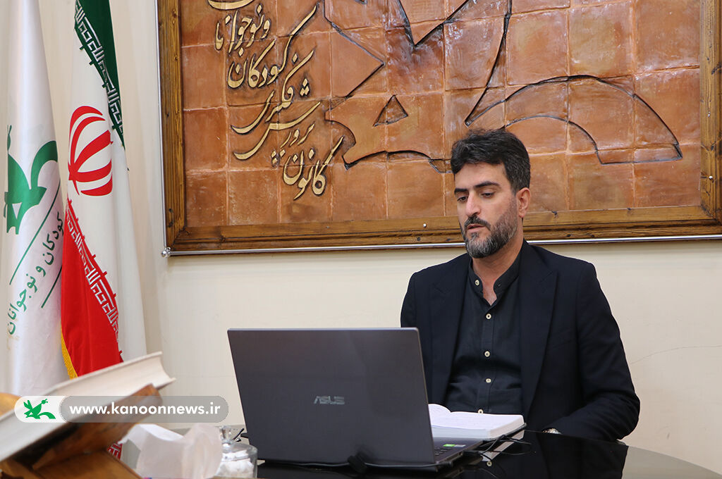 خلاقیت، شکستن کلیشهها است / ساختارشکن باشیم