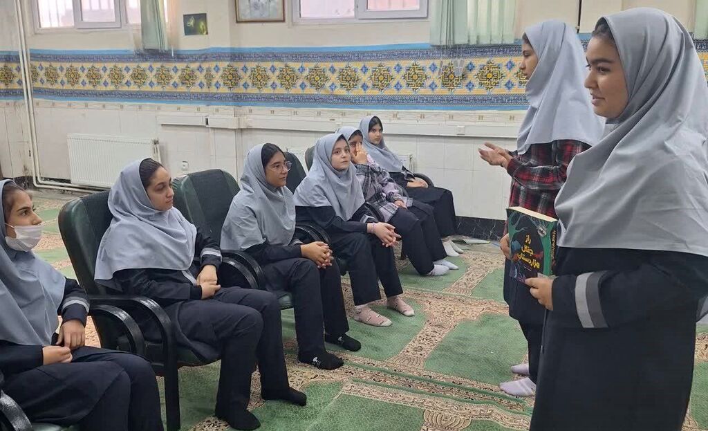 ویژهبرنامههای مراکز کانون استان تهران در هفته کتاب و کتابخوانی