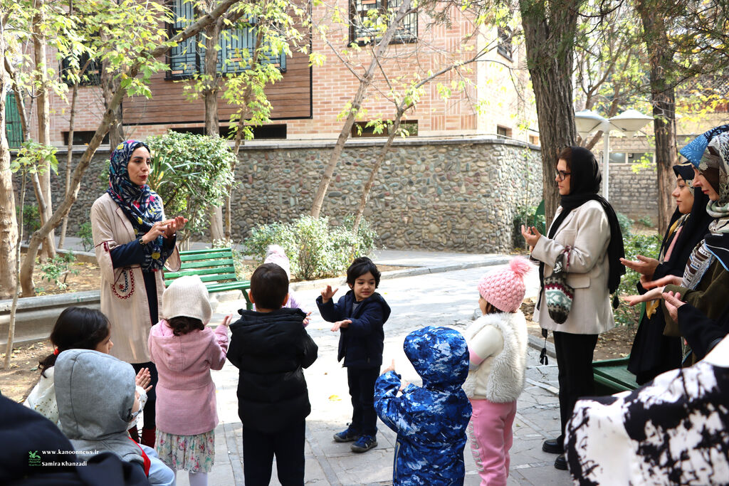 آشتی و همدلی با والدین در کارگاه «ارتباط موثر کودکان و نوجوانان با والدین و اولیای تربیتی»