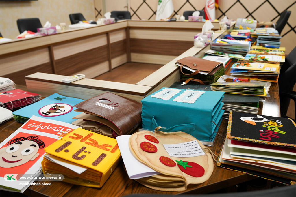 داوری کتاب های حسی لمسی اعضای فراگیر مراکز و مدارس استثنایی کشور برگزیدگان جشنواره «رویش» معرفی شدند