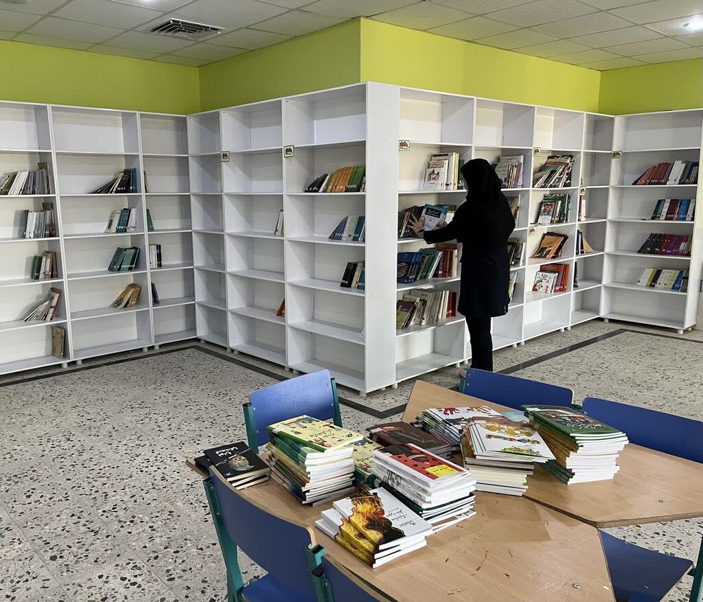 کتاب
به روزرسانی مراکز فرهنگی هنری خراسان شمالی با ۴ هزار جلد کتاب جدید