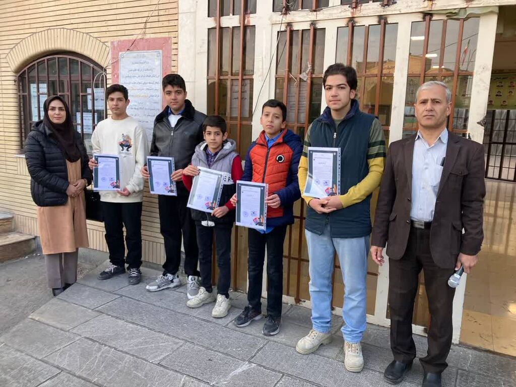 کانون یاران اهدای حکم کانون یاران در مدارس استان
