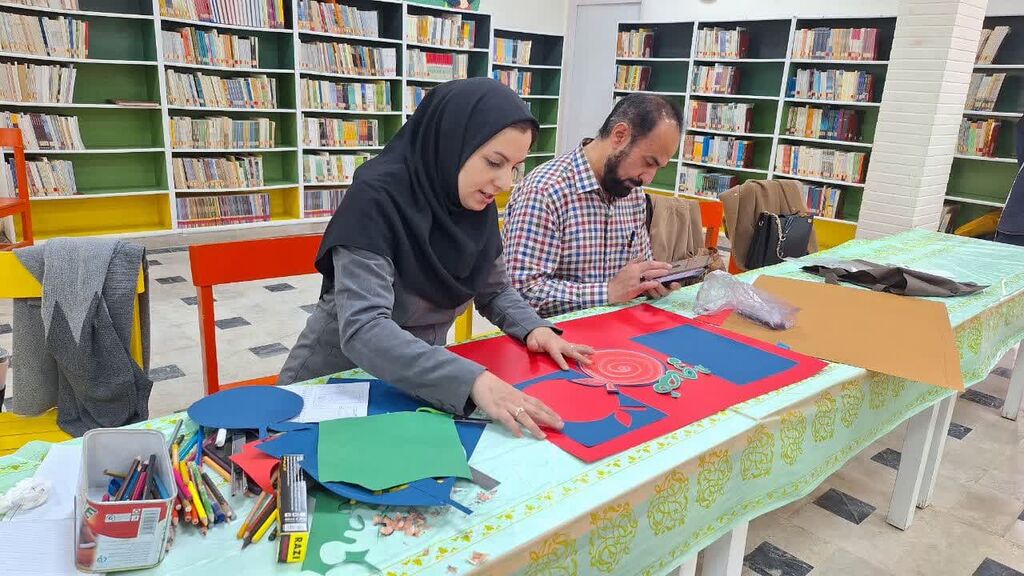 دوره آموزش نشریهنگاری با موضوع قصهگویی مربیان کانون همدان برگزار شد