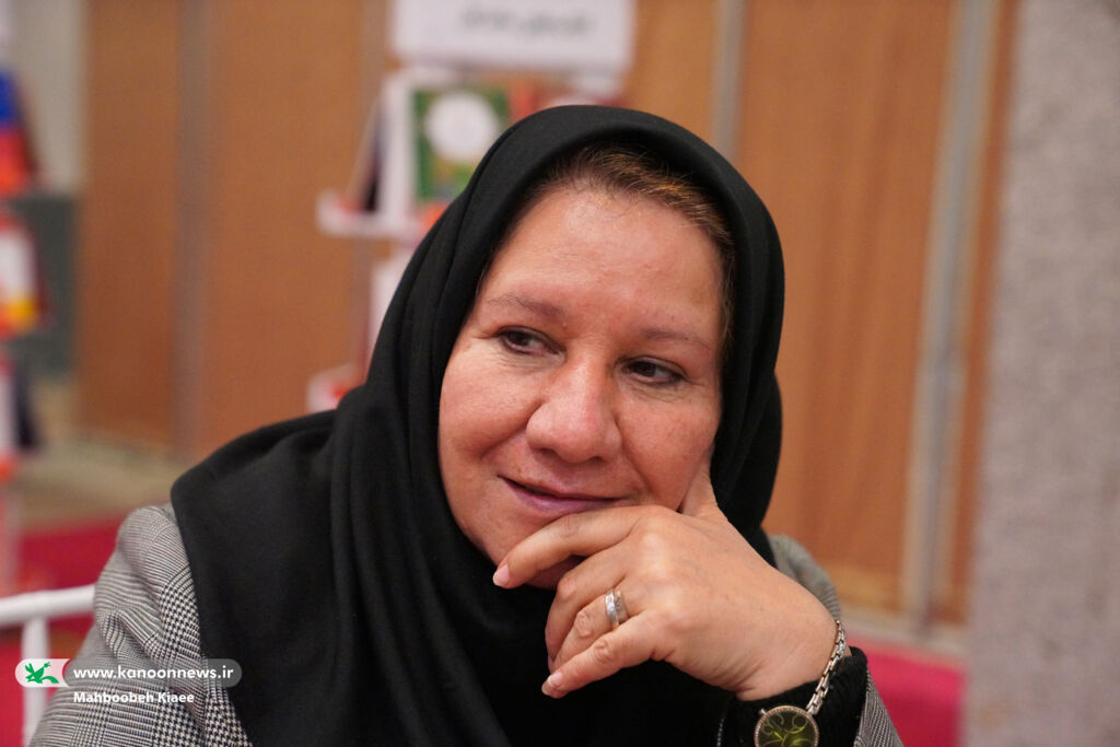 شب همدلی اهالی ادبیات کودک و نوجوان در کانون درون یک نویسنده کودک و نوجوان باید سرشار از «امید» باشد