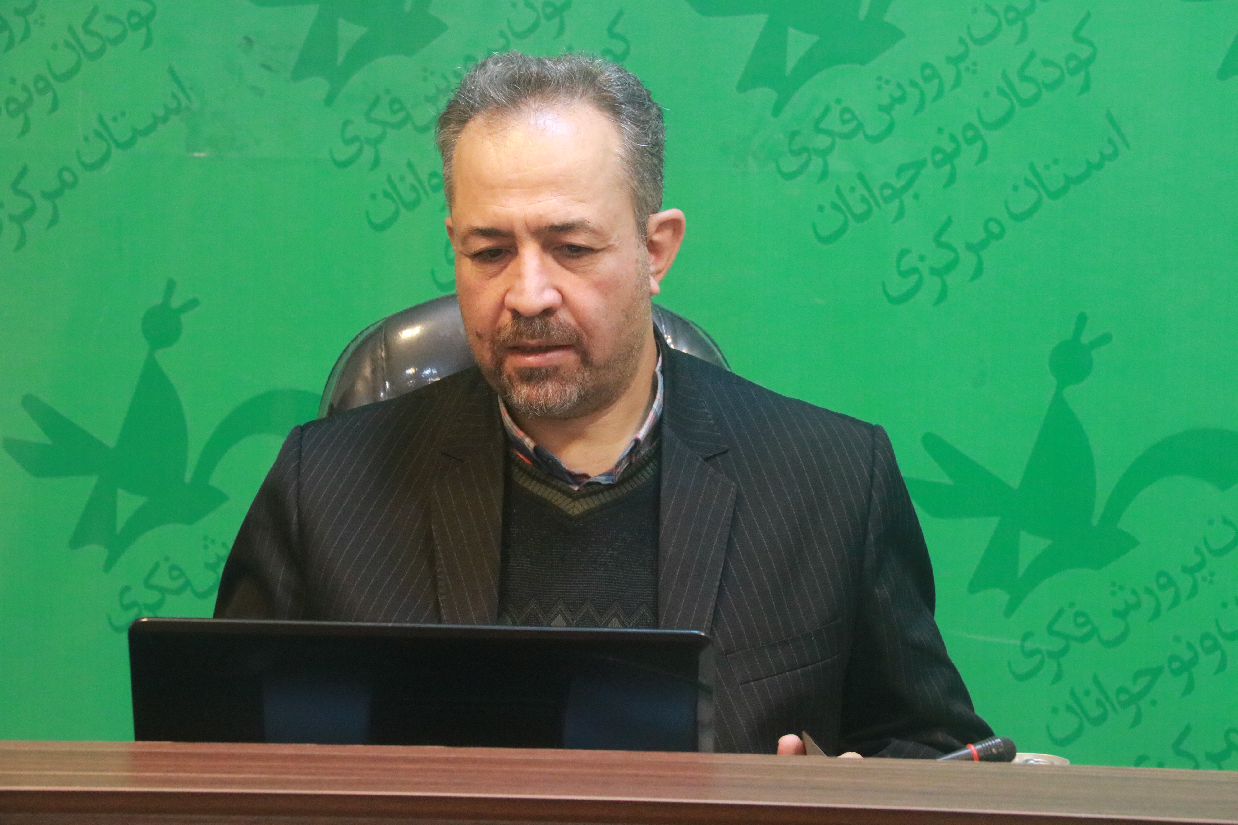 نشست تخصصی تحلیل فرآیند و کارکردهای قصه گویی در ایران