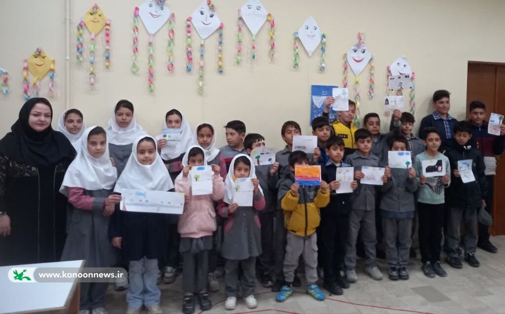 بازديد های روزانه دانش آموزان از کانون عجبشیر حضور فعال دانش آموزان مناطق شهری و روستایی در کانون عجب شیر