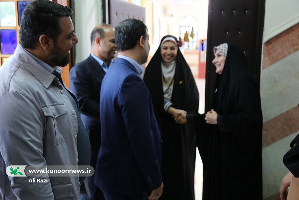 معاون توسعه و منابع کانون وارد بوشهر شد