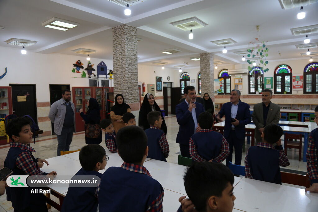 معاون توسعه و منابع کانون وارد بوشهر شد
