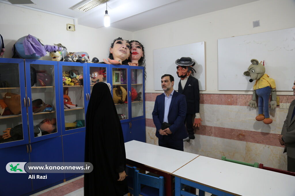 معاون توسعه و منابع کانون وارد بوشهر شد