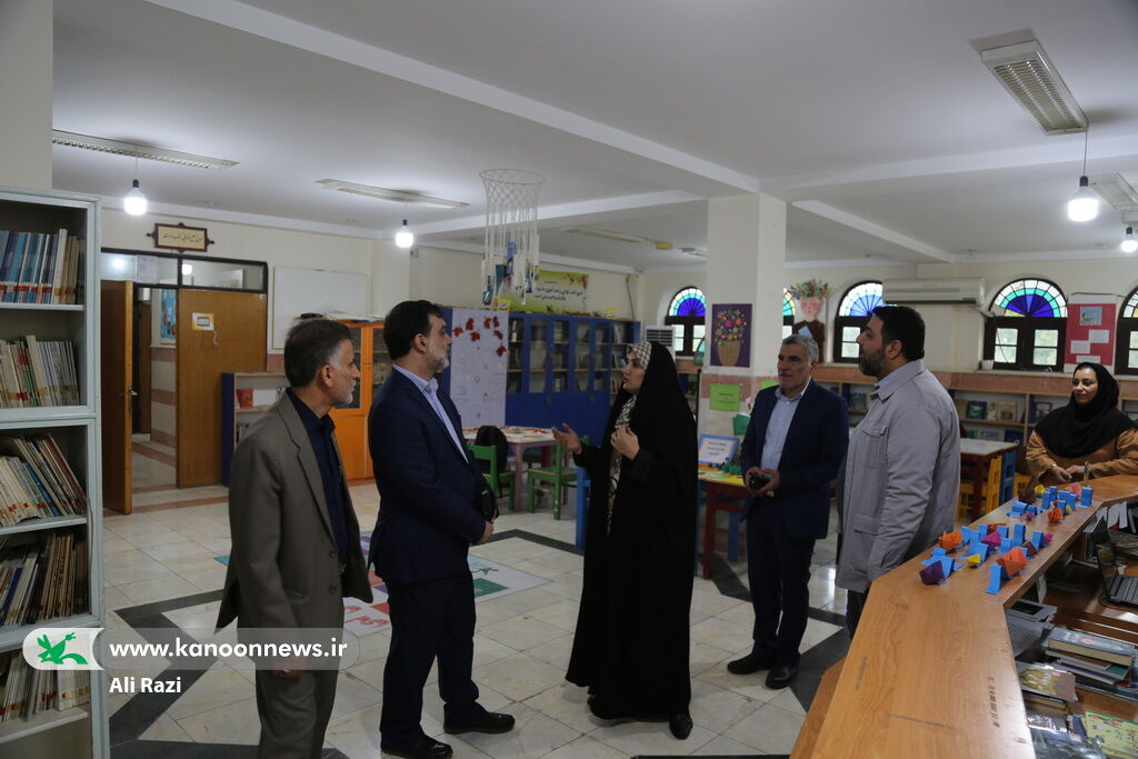 معاون توسعه و منابع کانون وارد بوشهر شد