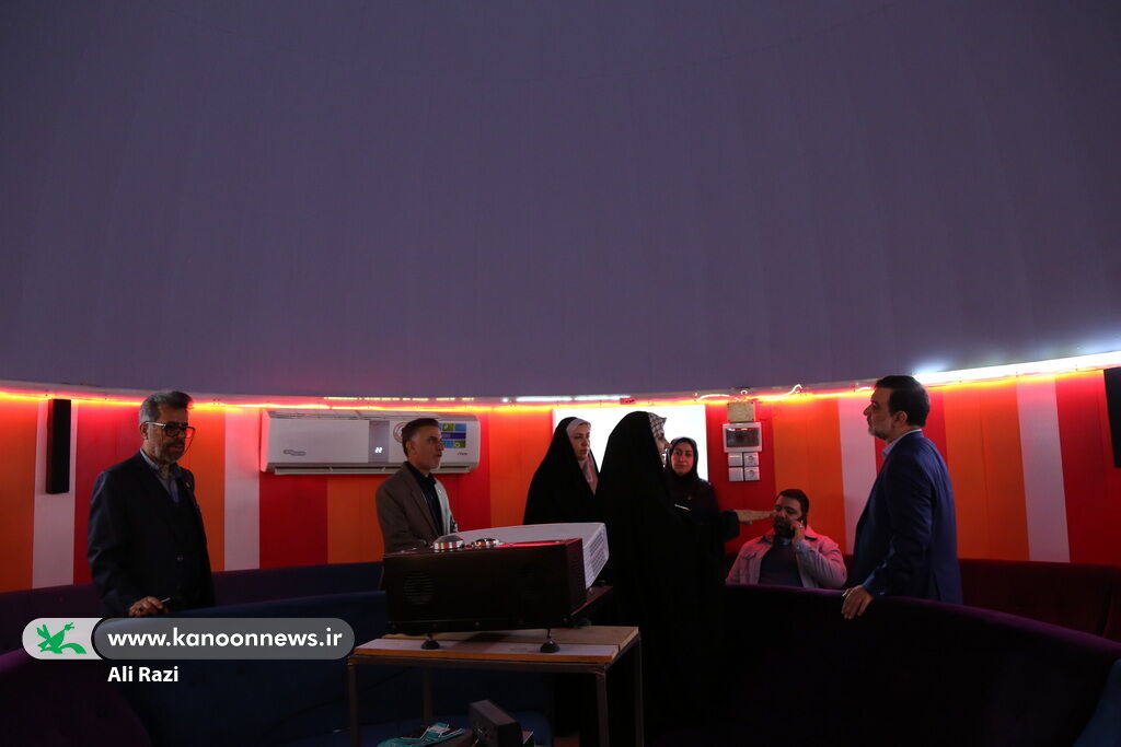 معاون توسعه و منابع کانون وارد بوشهر شد