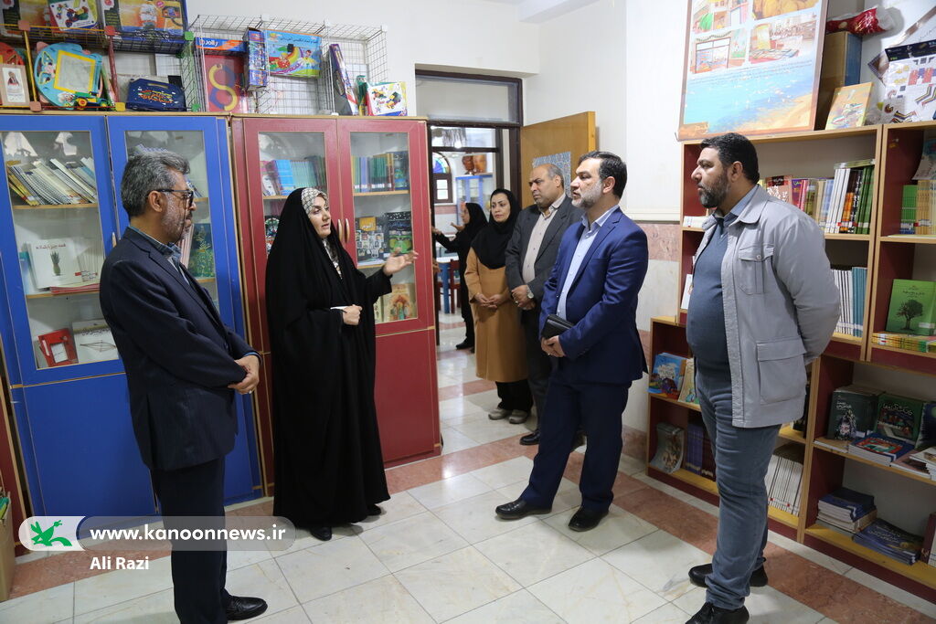 معاون توسعه و منابع کانون وارد بوشهر شد