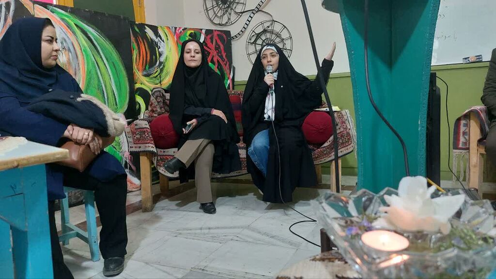 کانون کرمانشاه میزبان"دورهمی شاعرانه"