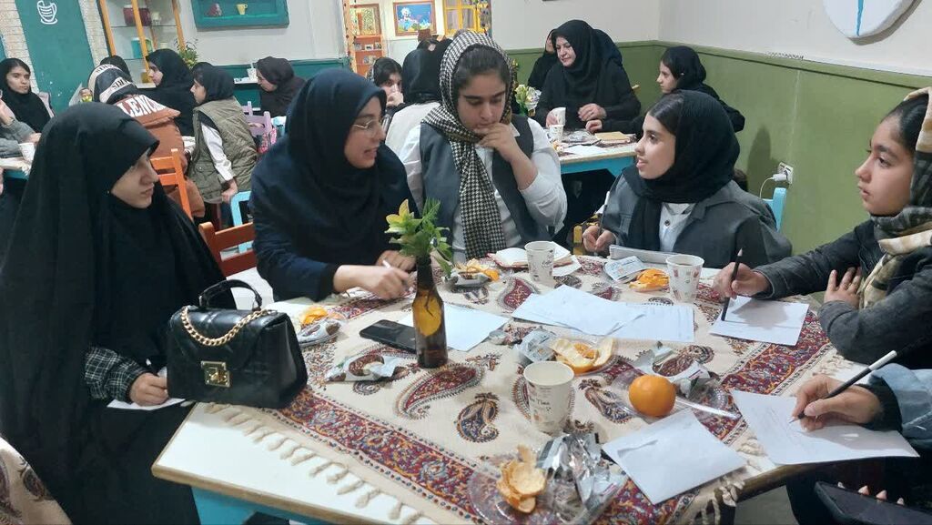 کانون کرمانشاه میزبان"دورهمی شاعرانه"