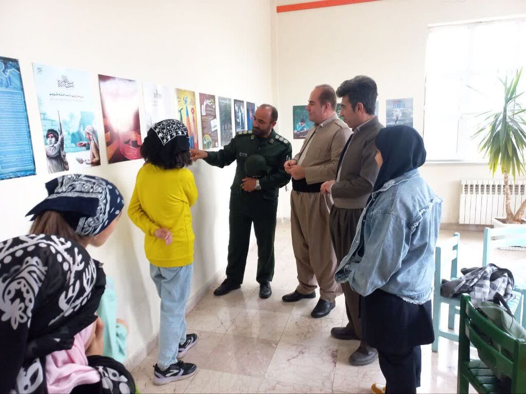 مسابقه نقاشی بهمناسبت هفته بسیج در مرکز روانسر