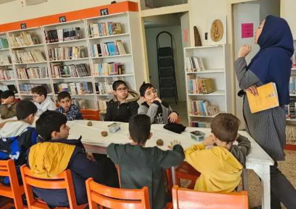بزرگداشت هفته معلولان و آشنایی دانشآموزان با نیازهای ویژه در مرکز دماوند