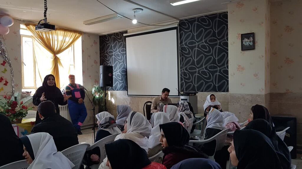 کانون کرمانشاه ویژهبرنامه روز معلولان را اجرا کرد