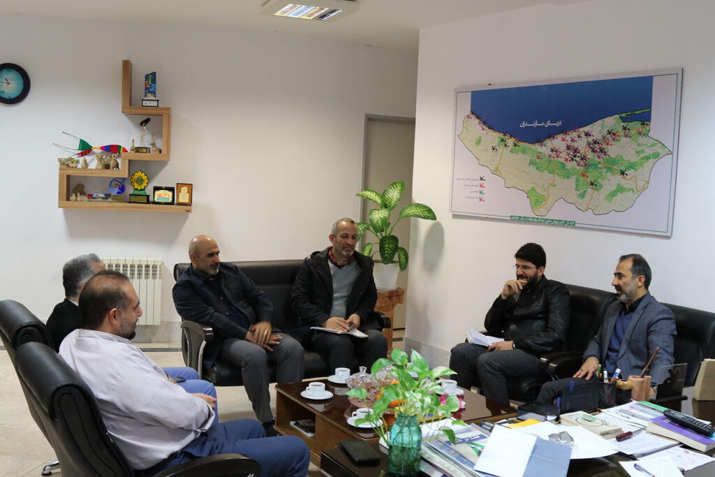 خدمات پیک امید در روستاهای استان افزایش مییابد