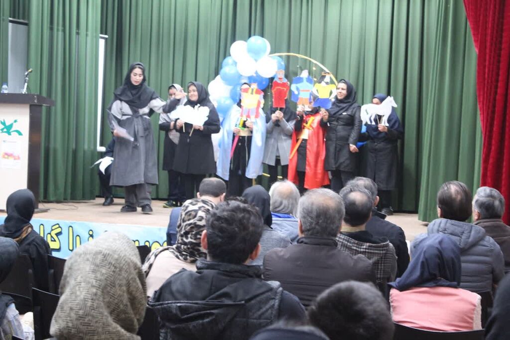 ویژه شکوفه های آفرینش برگزار شد