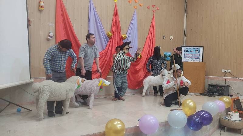 ویژهبرنامهی روز جهانی معلولان در مرکز فرهنگی هنری لنده